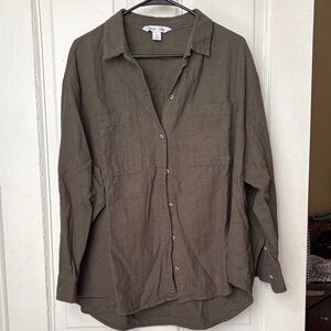 old navy olive button down boyfriend shirt